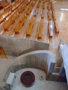 Arzignano, San Giovanni Battista, il rapporto tra il battistero e l'aula