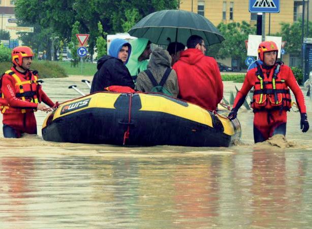 L'alluvione che ha colpito le Marche ha causato due morti e oltre trecento sfollati (Foto La Voce Misena)