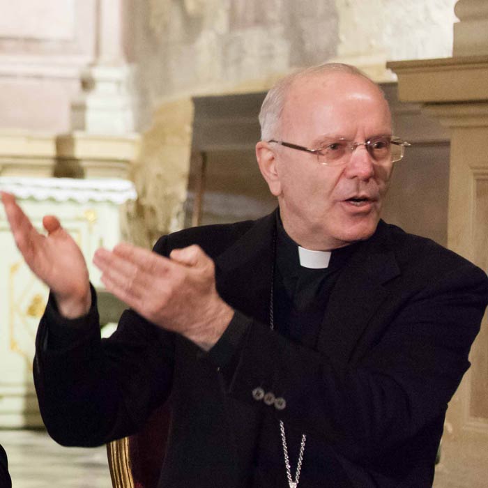 Marted 10 febbraio Mons. Galantino  intervenuto a Trani nel contesto del Convegno Nazionale della pastorale giovanile